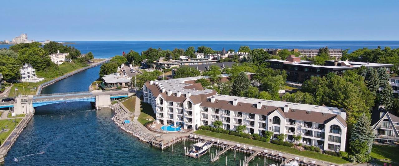359 Edgewater Inn Charlevoix Eksteriør bilde