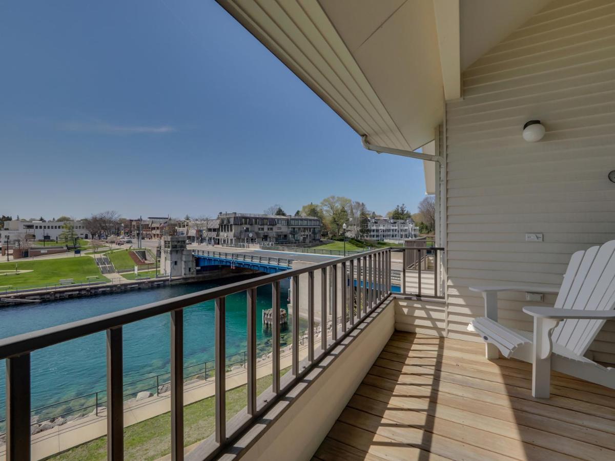 359 Edgewater Inn Charlevoix Eksteriør bilde